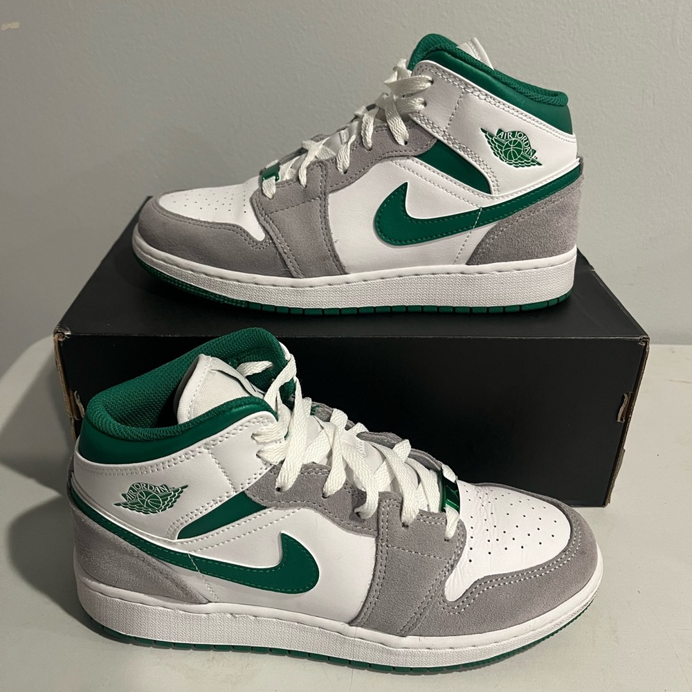 Jordan 1 Pine Green